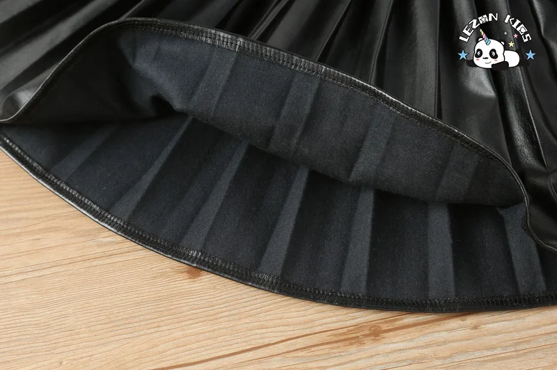LEZONKIDS - Nova Chegada Saia Vermelha de Couro PU Preto de Verão para Meninas Saia Plissada de Cor Pura Saia Curta